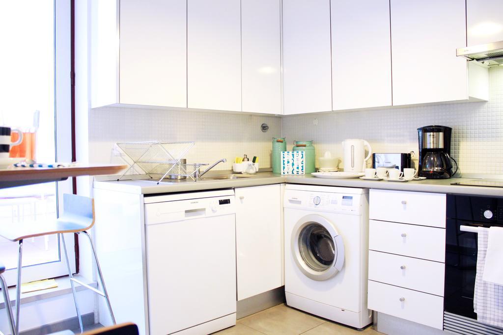 Joivy Modern 1-Bed Apt With Terrace, Moments From Sao Bento Palace Lisboa Dış mekan fotoğraf