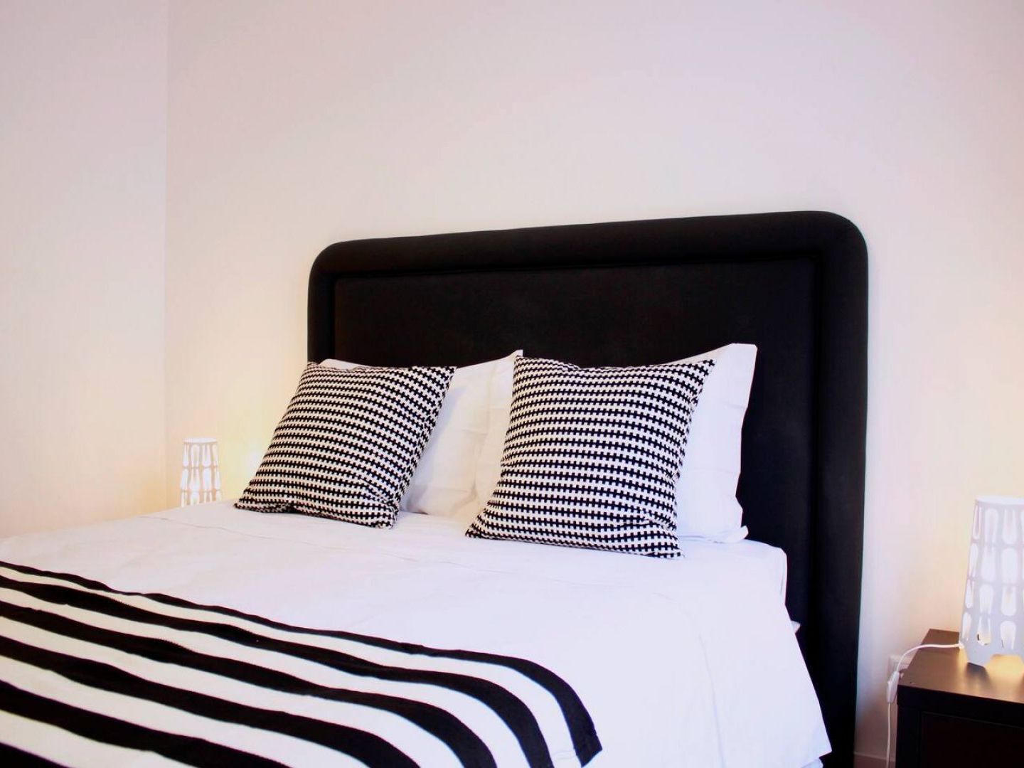 Joivy Modern 1-Bed Apt With Terrace, Moments From Sao Bento Palace Lisboa Dış mekan fotoğraf