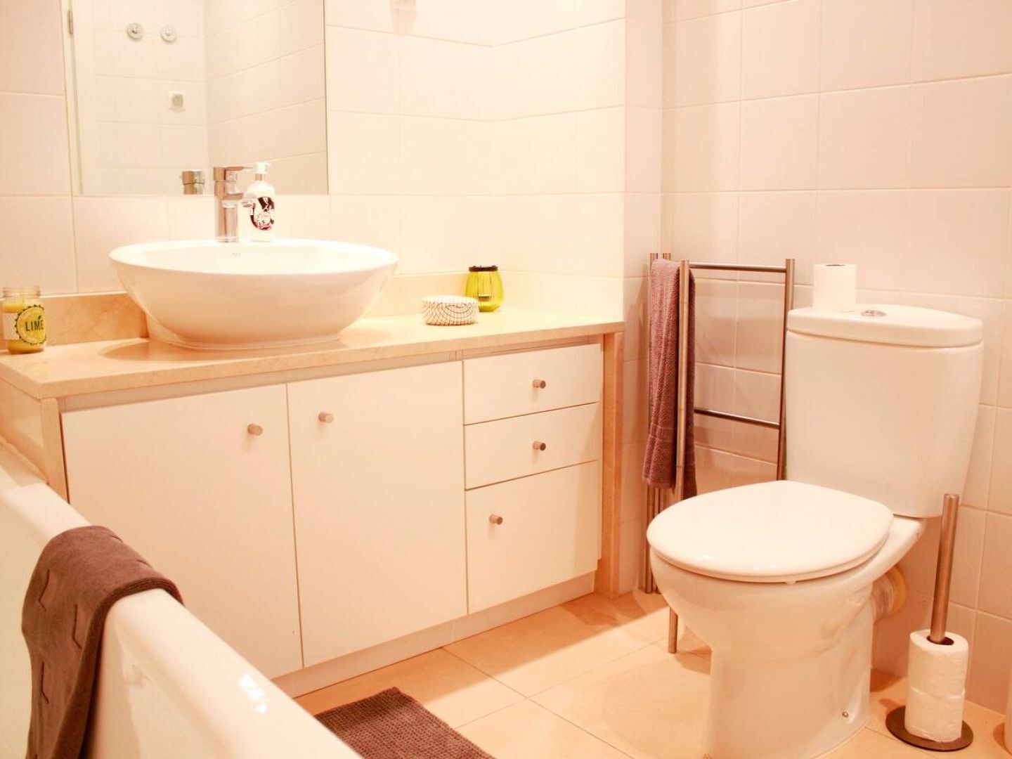 Joivy Modern 1-Bed Apt With Terrace, Moments From Sao Bento Palace Lisboa Dış mekan fotoğraf