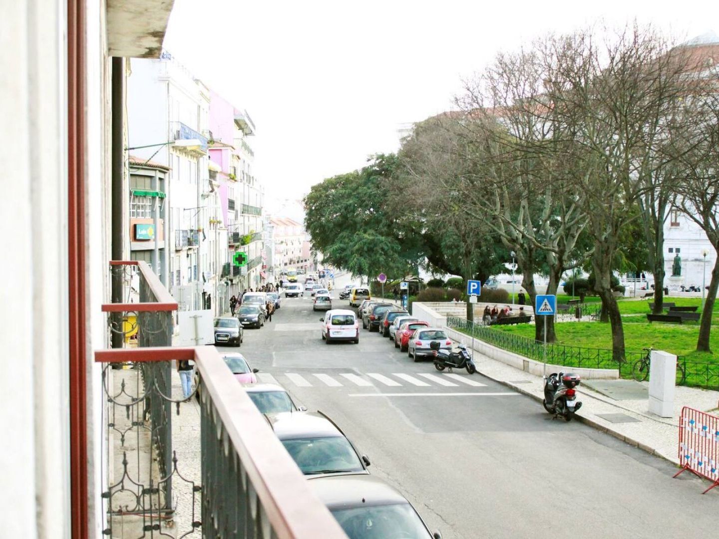 Joivy Modern 1-Bed Apt With Terrace, Moments From Sao Bento Palace Lisboa Dış mekan fotoğraf