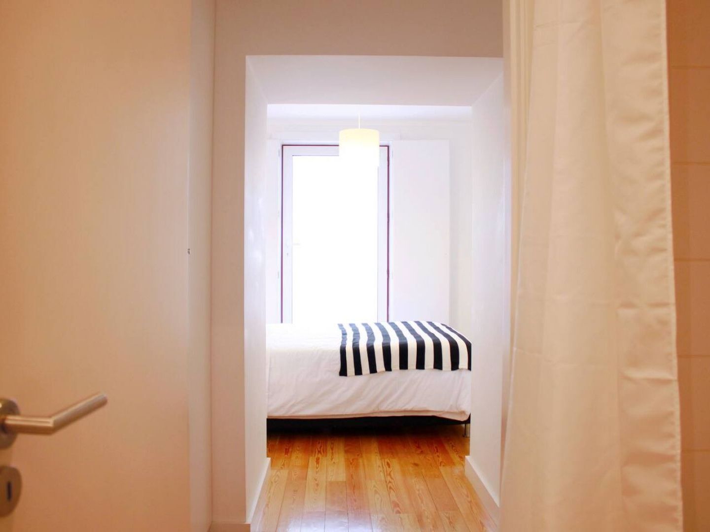 Joivy Modern 1-Bed Apt With Terrace, Moments From Sao Bento Palace Lisboa Dış mekan fotoğraf