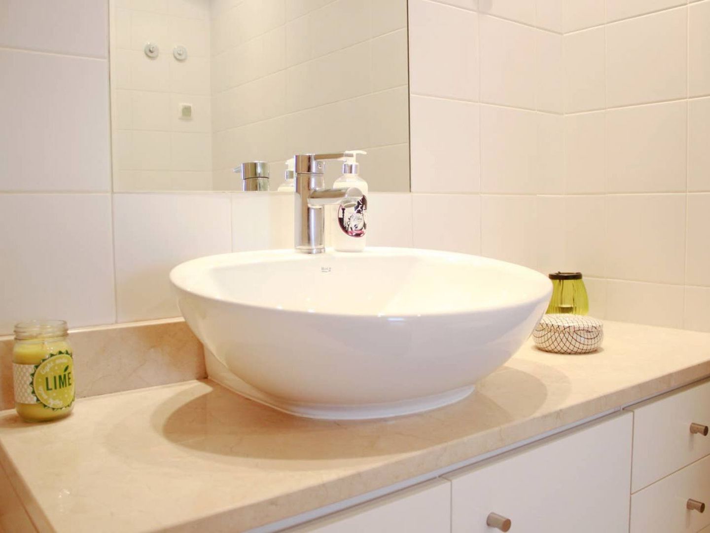 Joivy Modern 1-Bed Apt With Terrace, Moments From Sao Bento Palace Lisboa Dış mekan fotoğraf
